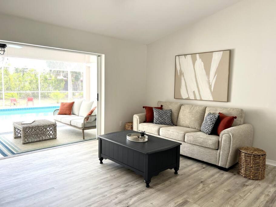 Beautiful Spacious Home! Close To Beaches - Heated Private Pool 恩格尔伍德 外观 照片
