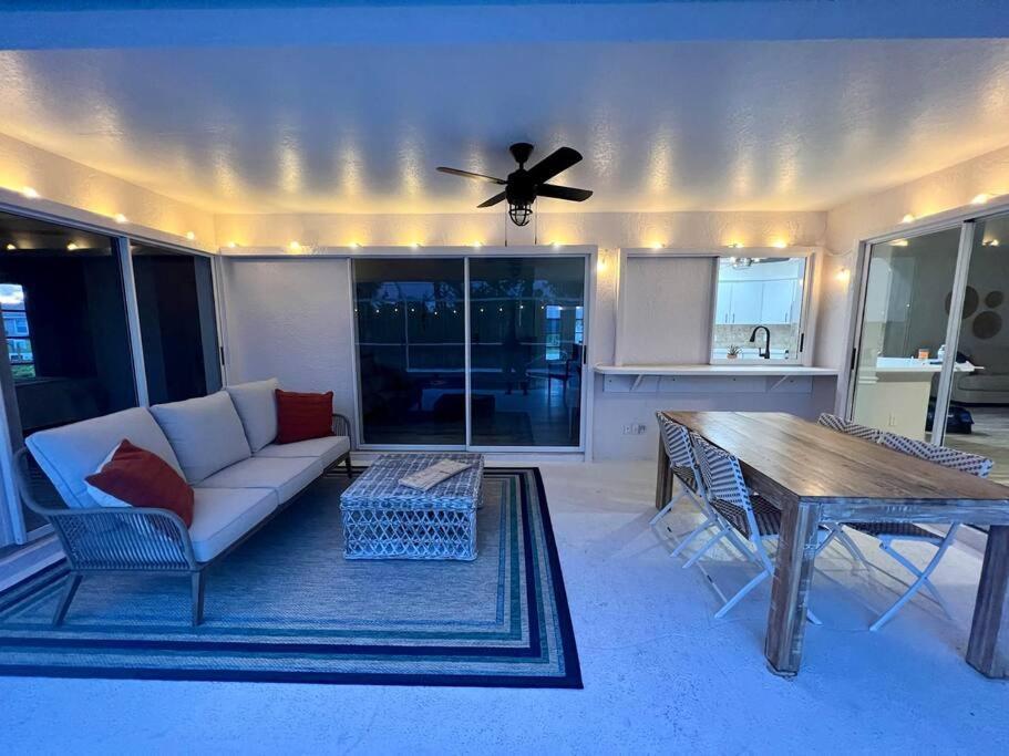 Beautiful Spacious Home! Close To Beaches - Heated Private Pool 恩格尔伍德 外观 照片