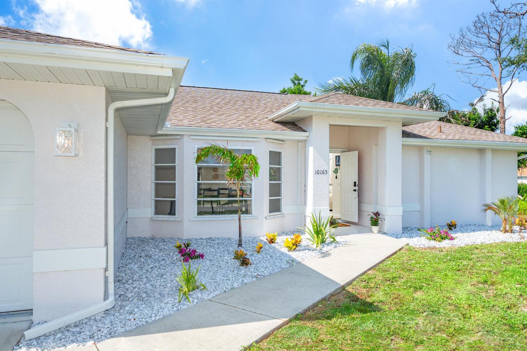 Beautiful Spacious Home! Close To Beaches - Heated Private Pool 恩格尔伍德 外观 照片