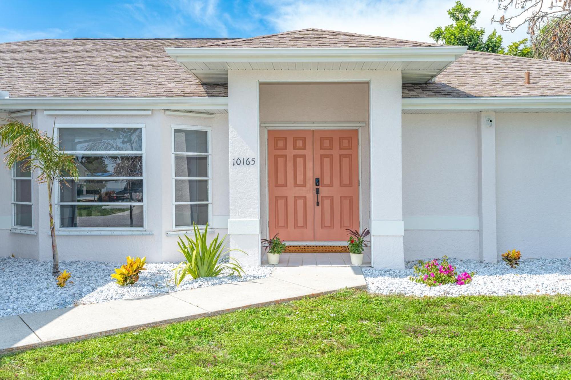 Beautiful Spacious Home! Close To Beaches - Heated Private Pool 恩格尔伍德 外观 照片